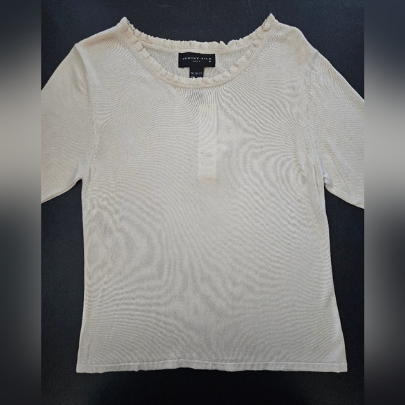 NWT - Silk August Silk Lt. Tan Short Sleeve Knit Top - Size L - Picture 3 of 11